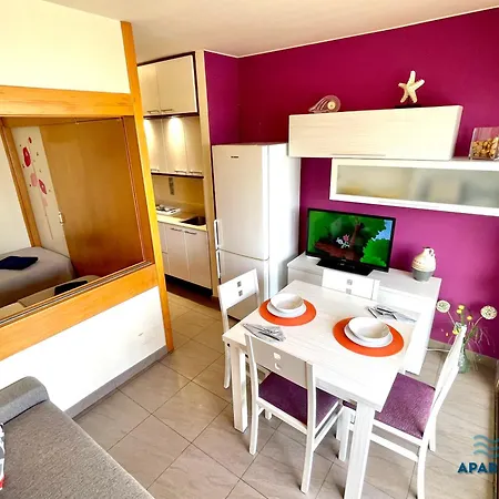 Apartbeach Internacional 1 Residencial Y Piscinas *
