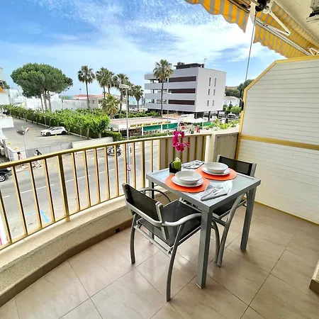 Apartbeach Internacional 1 Residencial Y Piscinas Apartment
